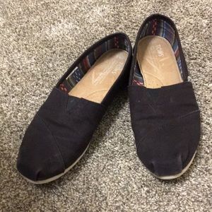 Black Women’s Toms Size 8.5 good condition